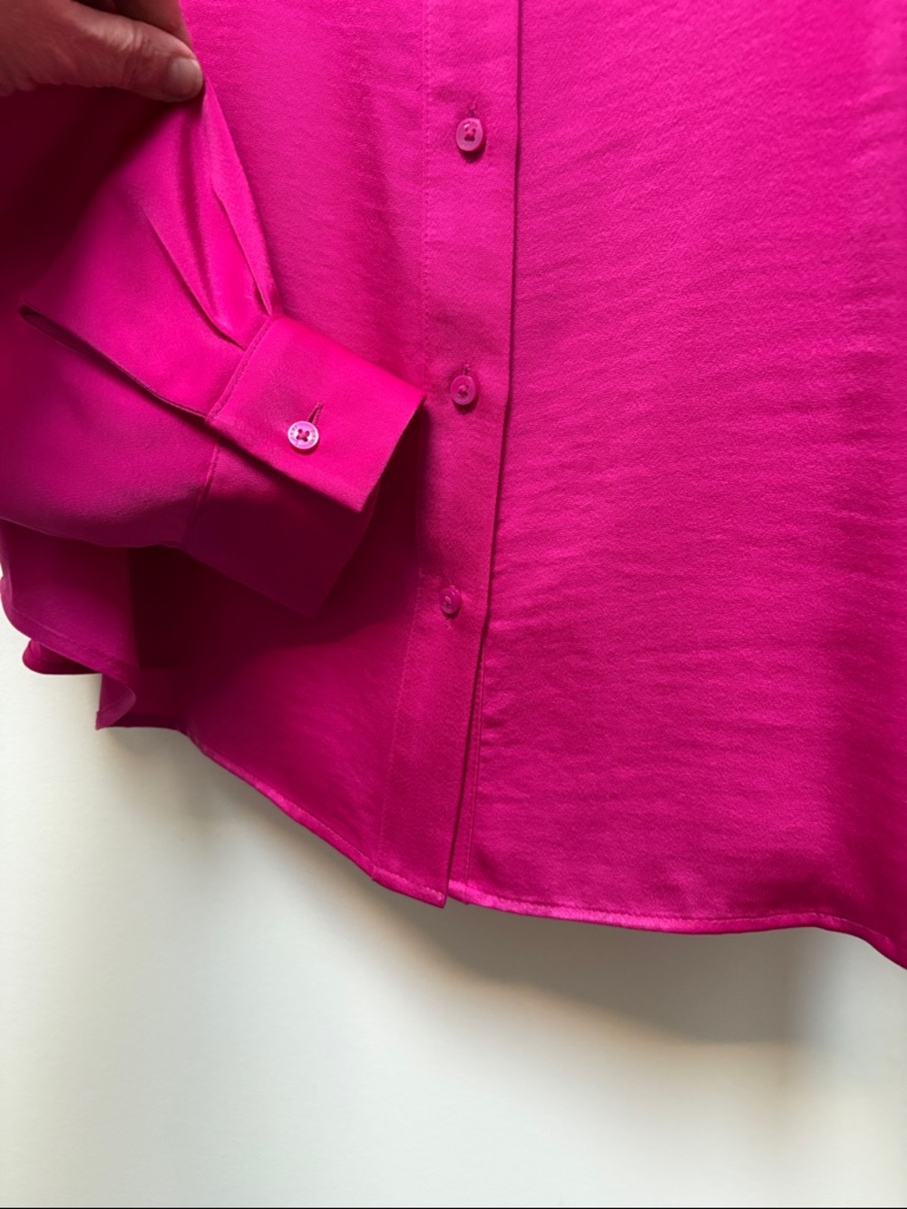 DKNY hot pink satin button-front long sleeve blouse NWT Size XL - Picture 5 of 8